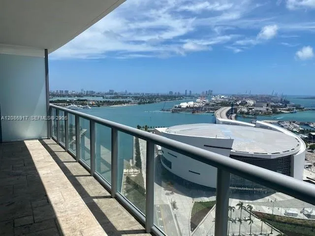 Foto de propiedad en 888 Biscayne Boulevard 2602, Miami, FL 33132 Miami con MLS# 