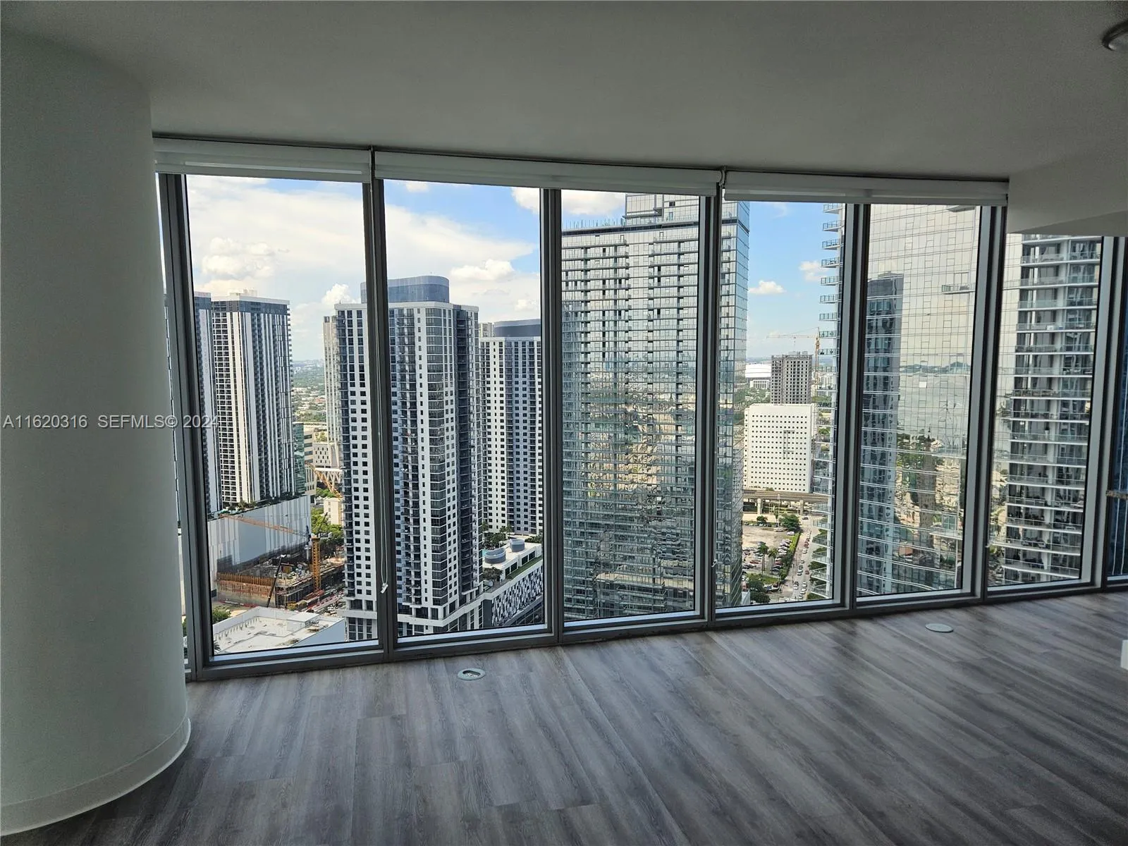 Foto de propiedad en 888 Biscayne Boulevard 2701, Miami, FL 33132 Miami con MLS# 