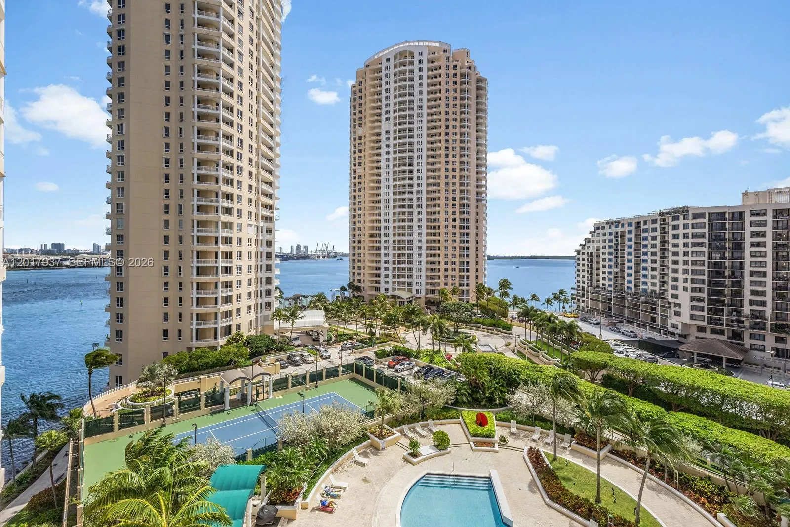 Foto de propiedad en 888 Brickell Key Drive 1207, Miami, FL 33131 Miami con MLS#
