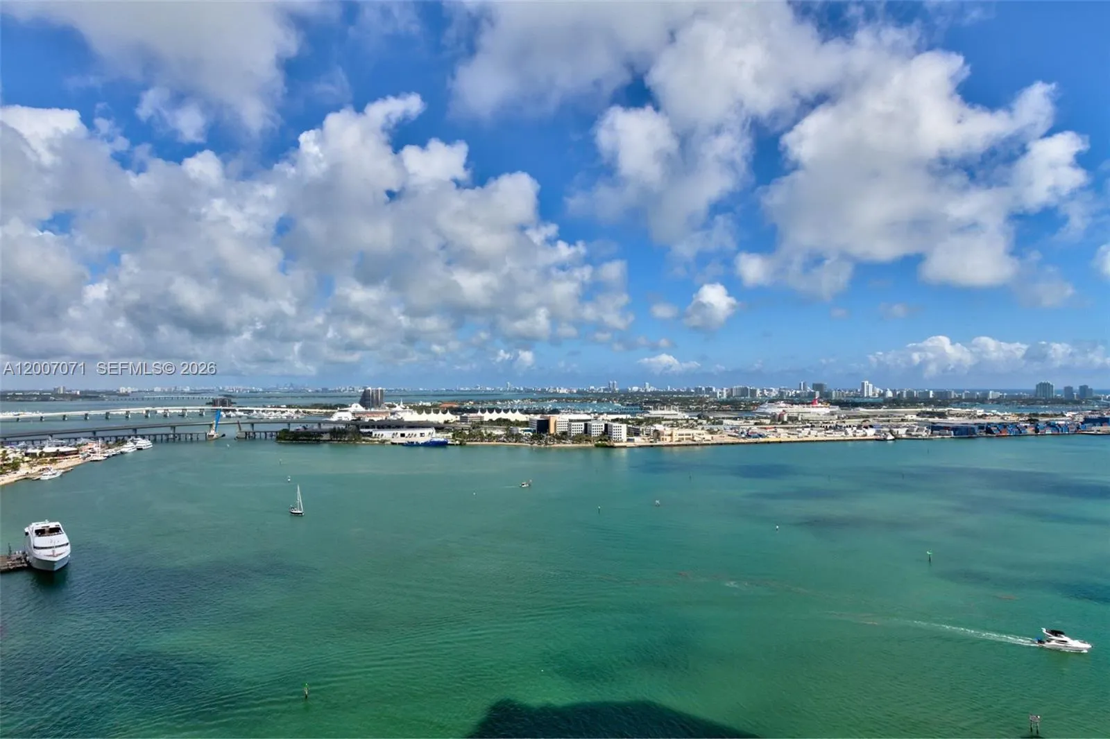 En Renta 888 Brickell Key Drive 2802, Miami, FL 33131, Miami, FL 33131