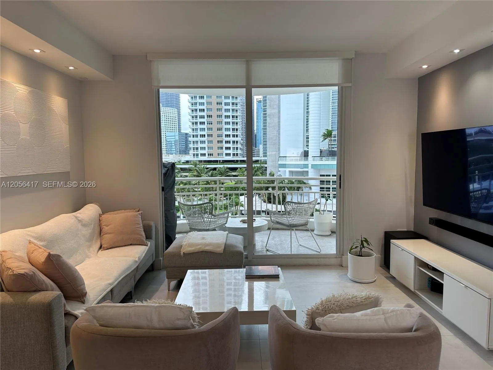Foto de propiedad en 888 Brickell Key Drive 700, Miami, FL 33131 Miami con MLS#