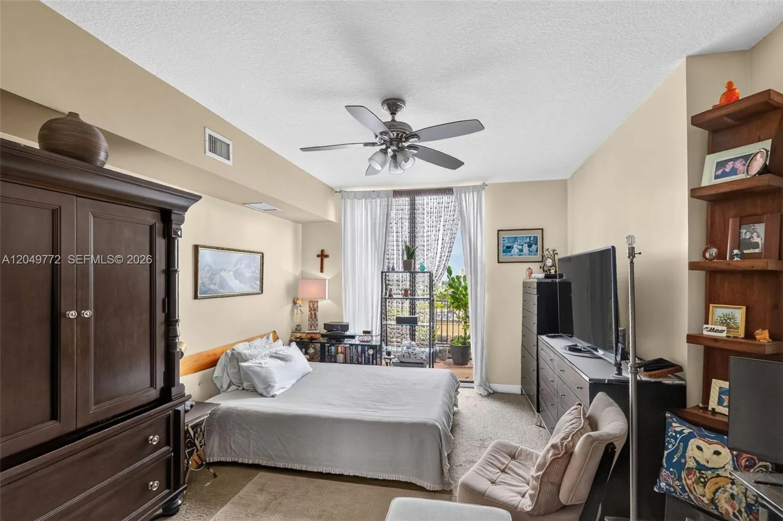 Foto de propiedad en 888 Douglas 806, Coral Gables, FL 33134 Coral Gables con MLS# 