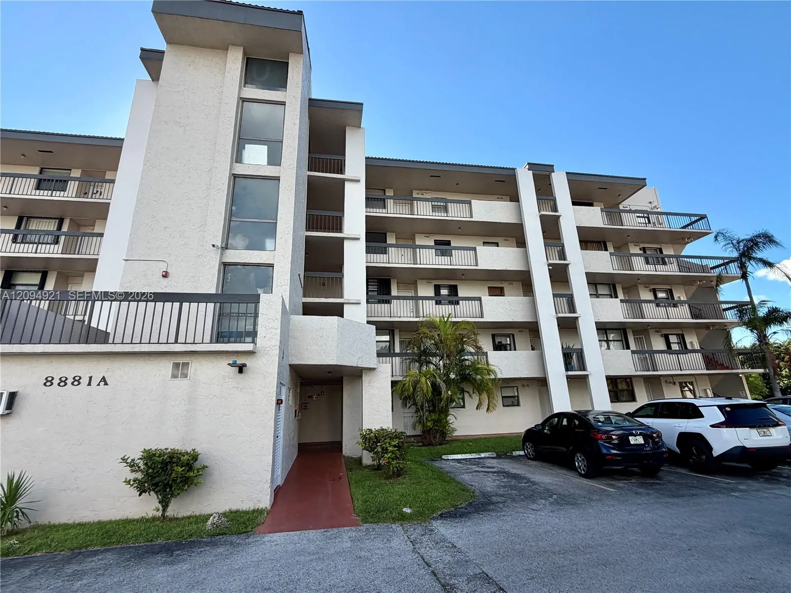 En Renta 8881 A Fontainebleau Boulevard 307, Miami, FL 33172, Miami, FL 33172