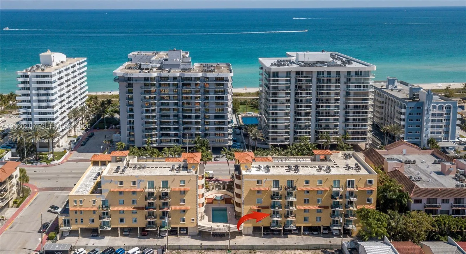 Foto de propiedad en 8888 Collins Avenue 212, Surfside, FL 33154 Surfside con MLS# 