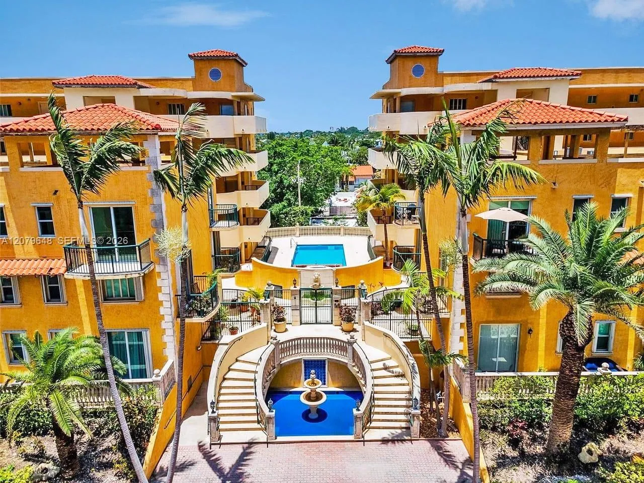 Foto de propiedad en 8888 Collins Avenue 308, Surfside, FL 33154 Surfside con MLS# 