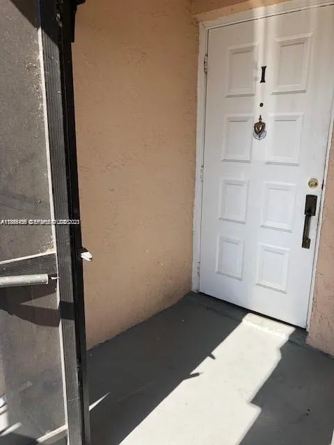 Foto de propiedad en 889 Hamilton Drive 889I, Homestead, FL 33034 Homestead con MLS# 