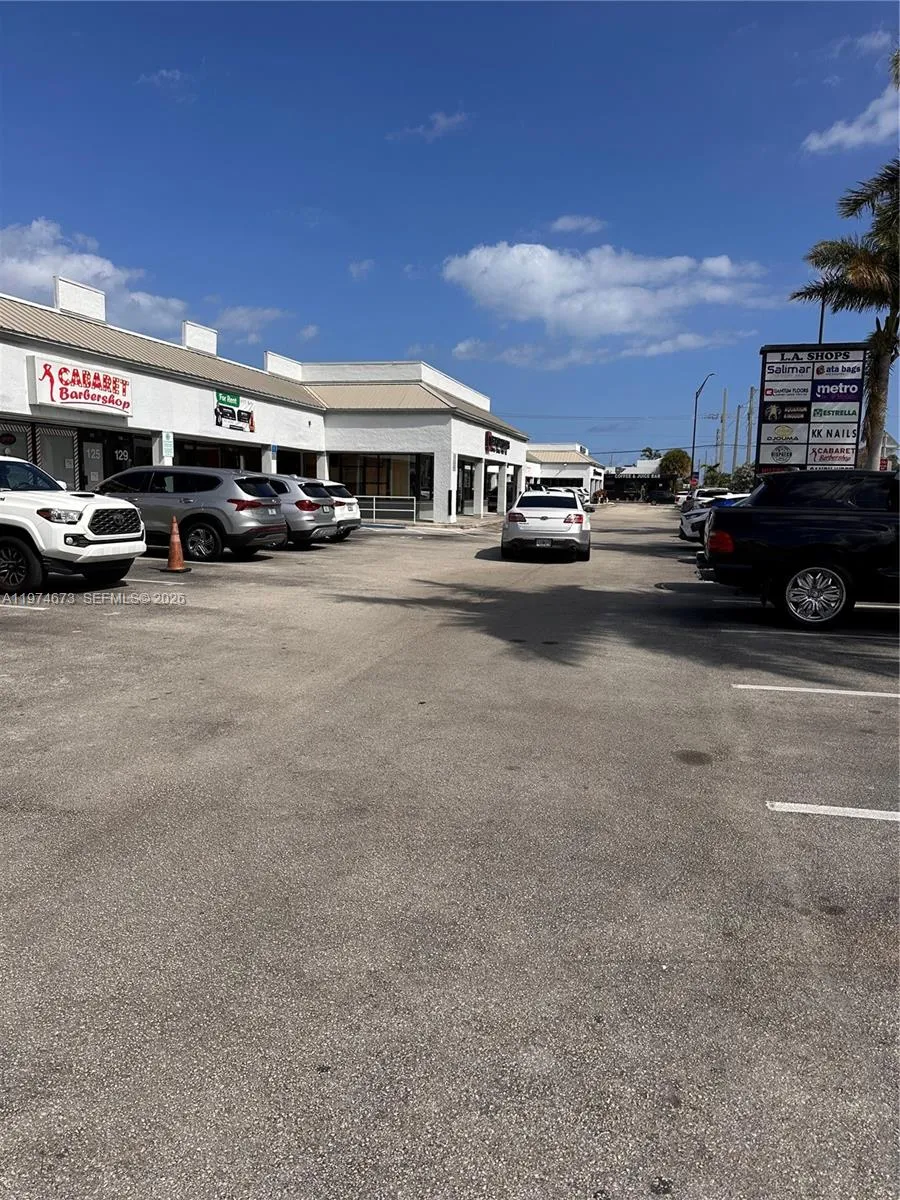 Foto de propiedad en 89-99 E Oakland Park Boulevard 89-99, Oakland Park, FL 33334 Oakland Park con MLS# 