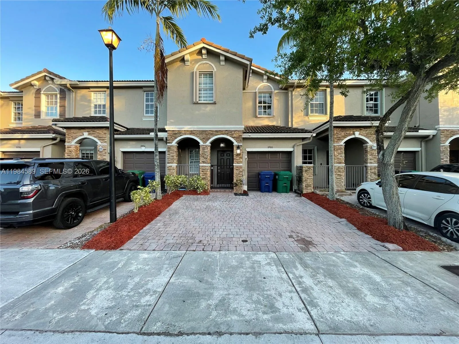 Foto de propiedad en 8900 SW 226th Terrace, Cutler Bay, FL 33190 Cutler Bay con MLS# 