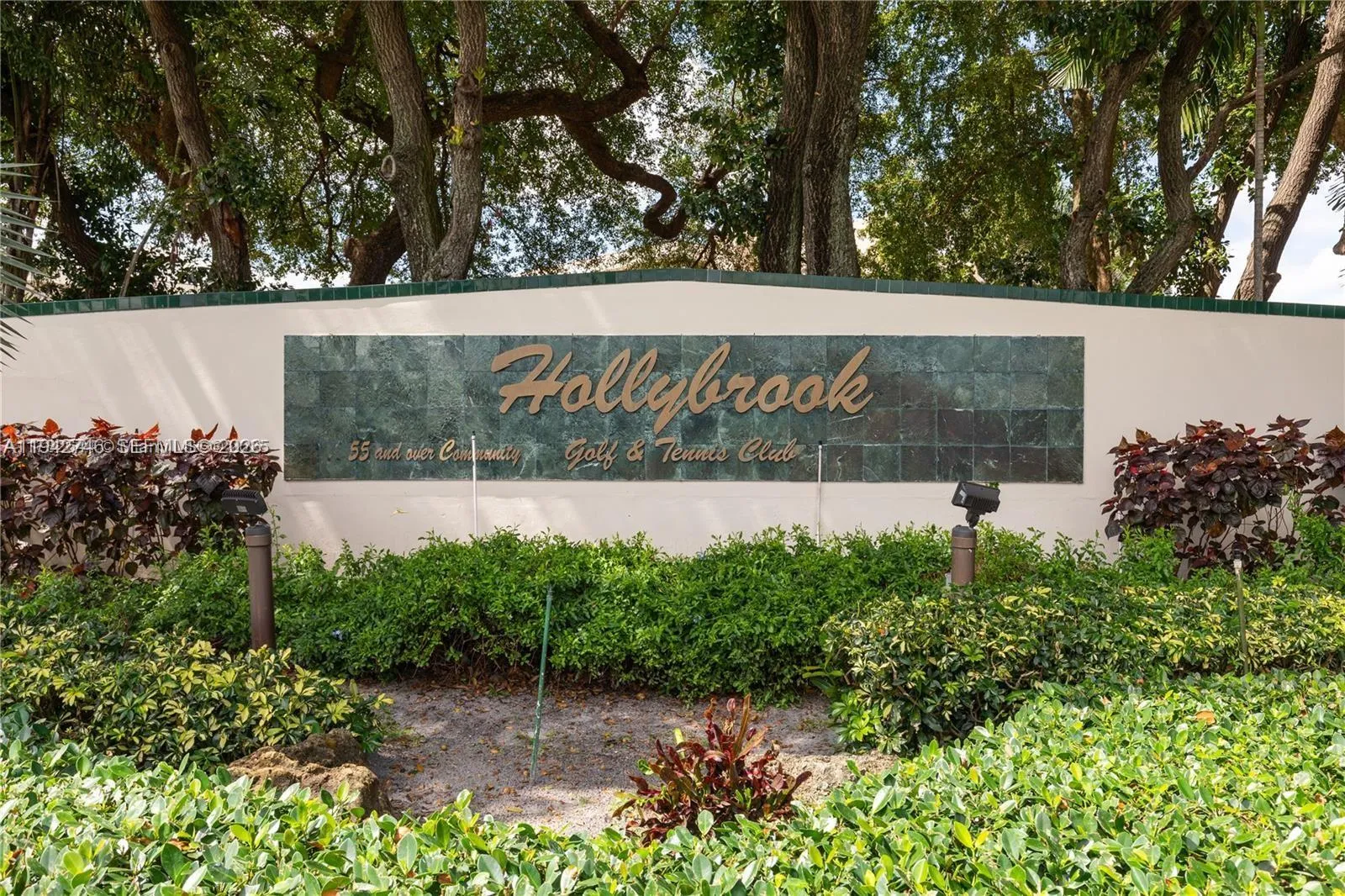 Foto de propiedad en 8900 Washington Boulevard 405A, Pembroke Pines, FL 33025 Pembroke Pines con MLS# 
