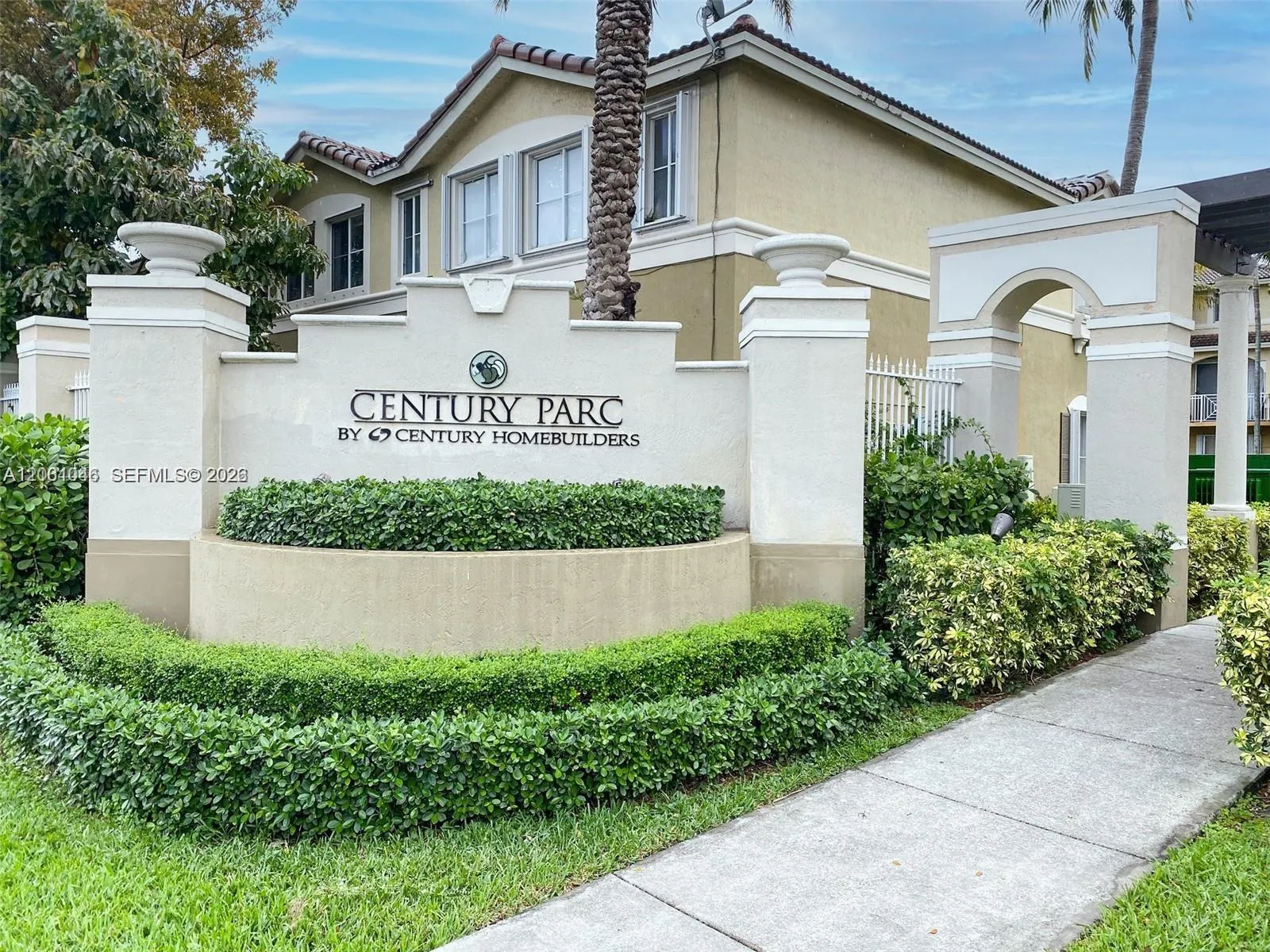 Vendido 8906 W Flagler Street 203, Miami, FL 33174, Miami, FL 33174