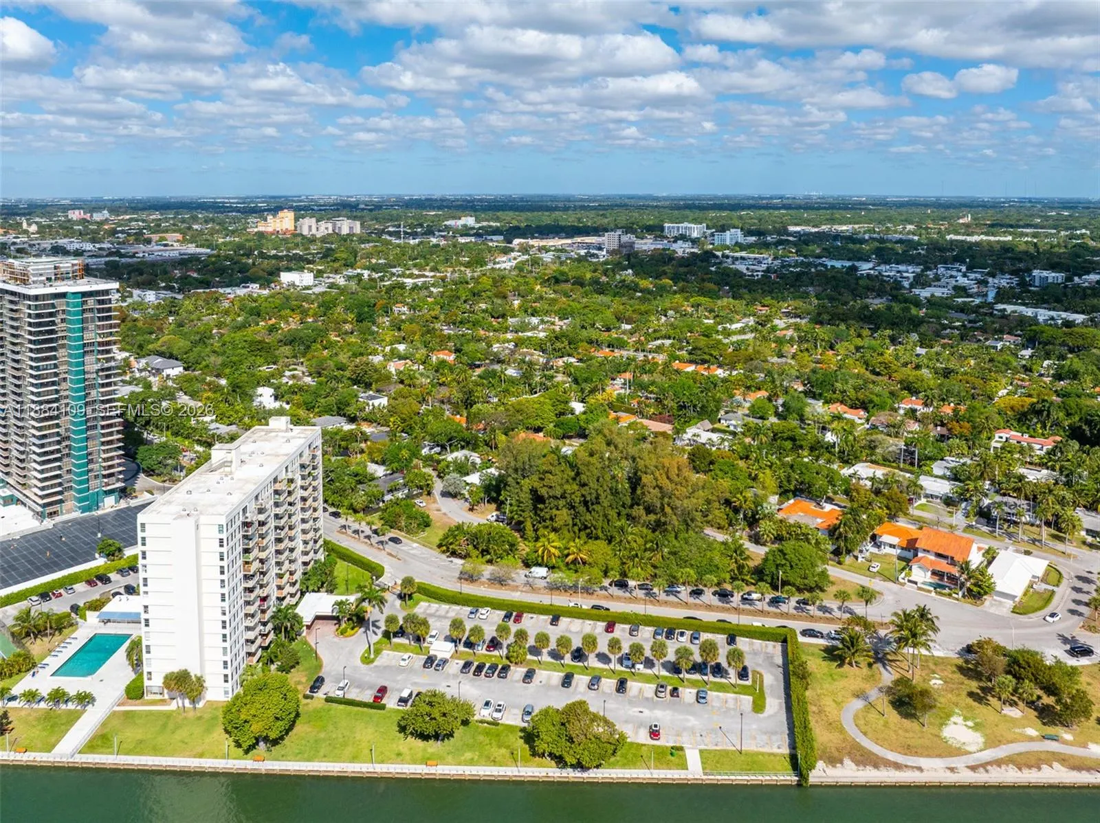 Foto de propiedad en 891 NE 70th Street, Miami, FL 33138 Miami con MLS# 