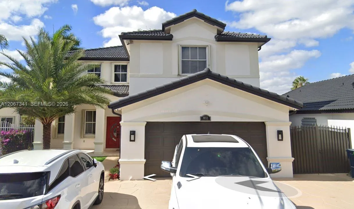 Foto de propiedad en 892 NW 131st Avenue, Miami, FL 33182 Miami con MLS# 