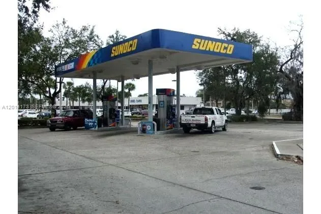Foto de propiedad en 895 N Nova, Daytona Beach, FL 32117 Daytona Beach con MLS# 