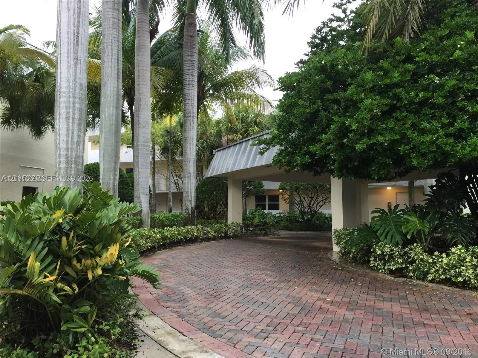 En Renta 8950 SW 69th Court 114, Pinecrest, FL 33156, Pinecrest, FL 33156