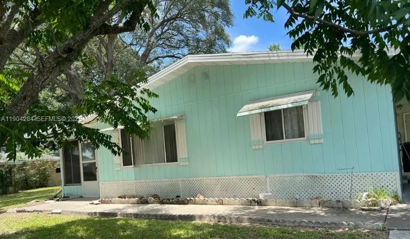 Foto de propiedad en 8955 SW 104th Lane, FL 34481  con MLS# 