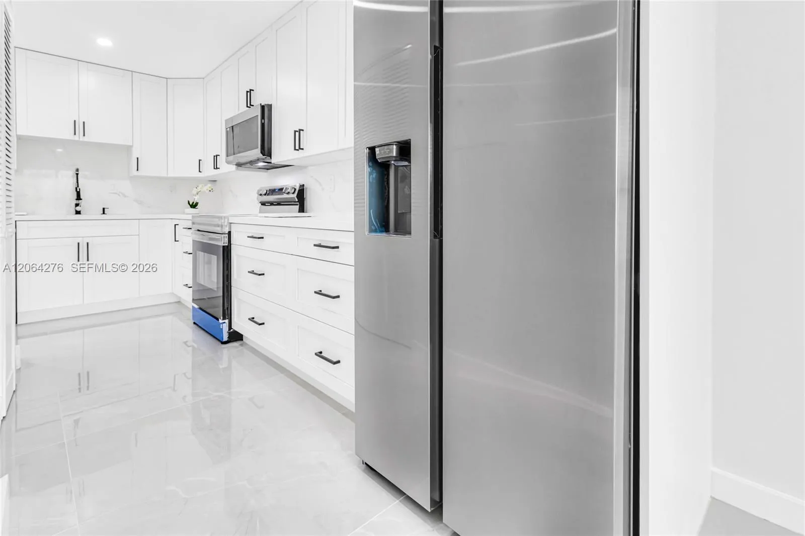 Foto de propiedad en 8957 NW 44th Court, Sunrise, FL 33351 Sunrise con MLS# 