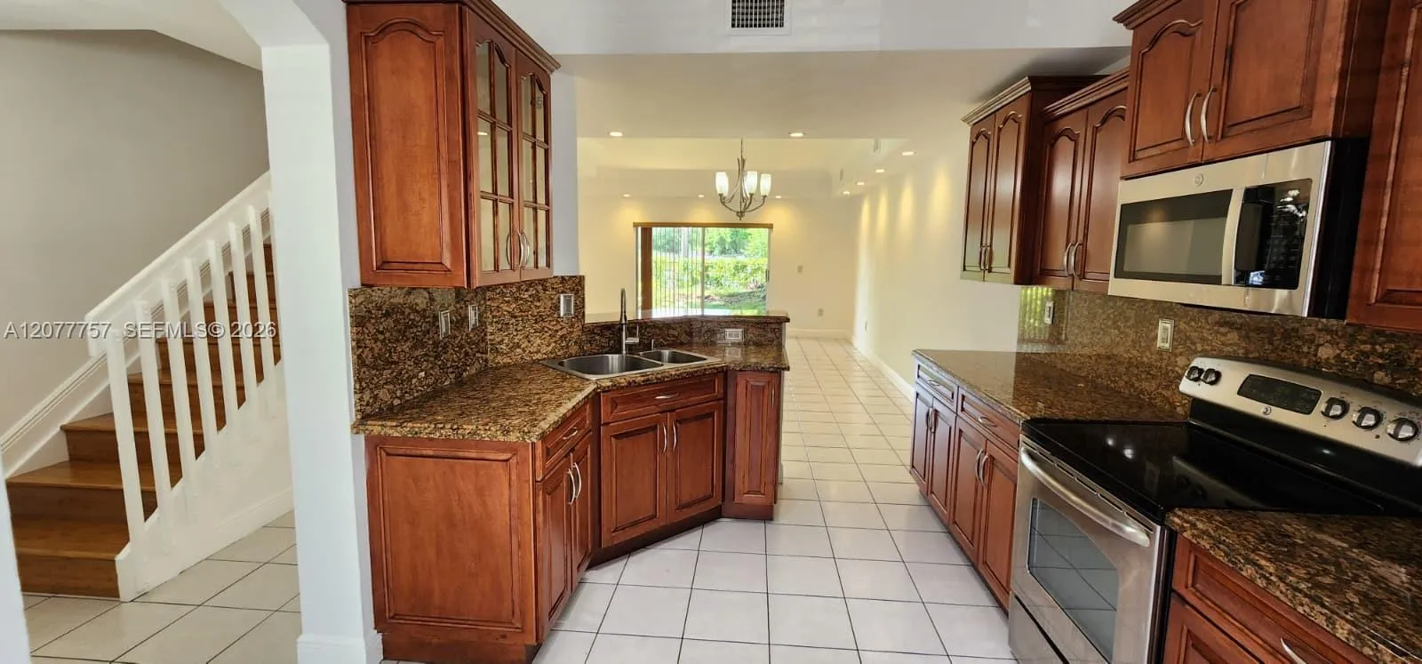 Foto de propiedad en 8960 W Flagler Street 3, Miami, FL 33174 Miami con MLS# 