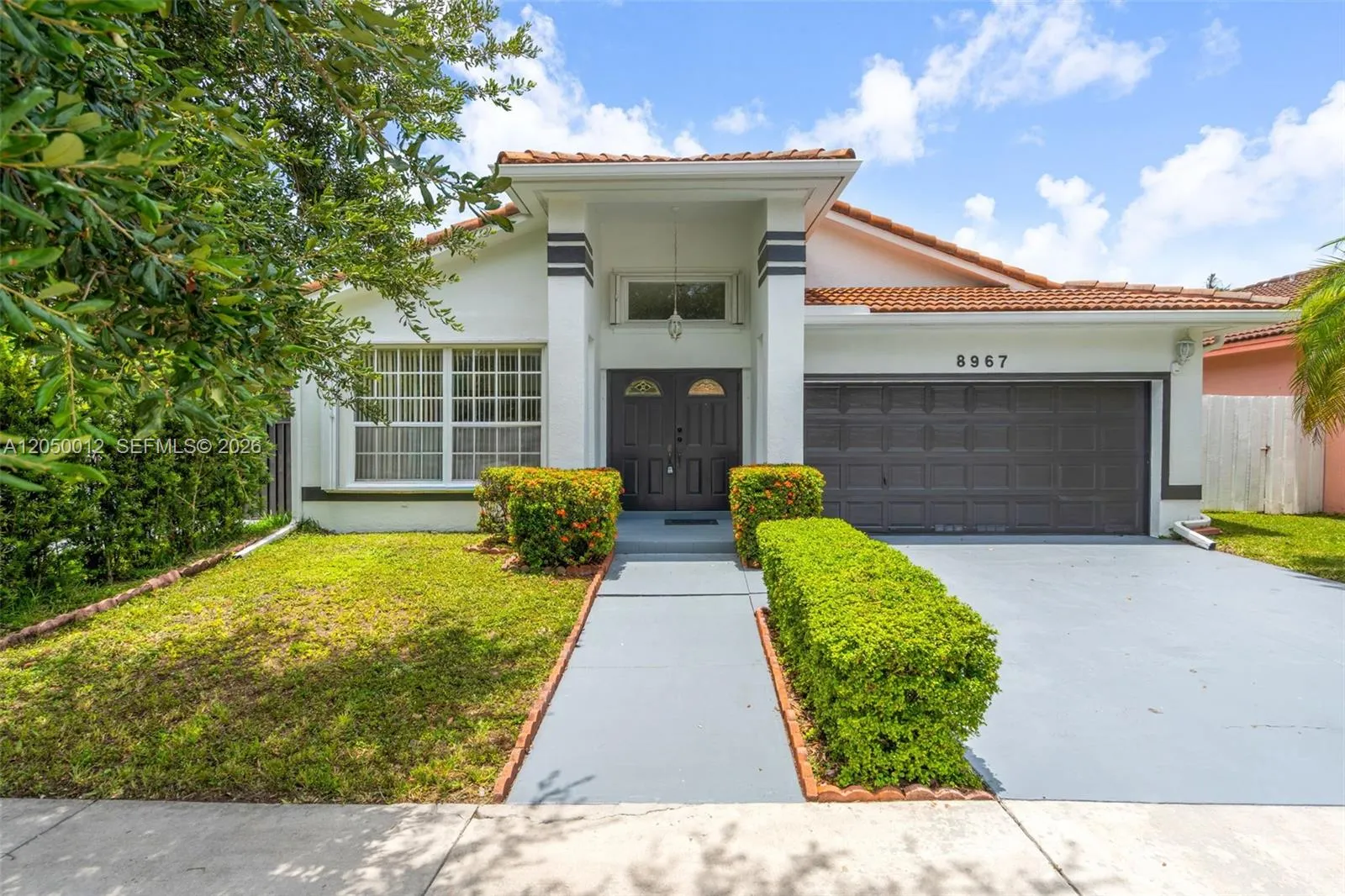 Foto de propiedad en 8967 NW 146th Terrace, Miami Lakes, FL 33018 Miami Lakes con MLS# 