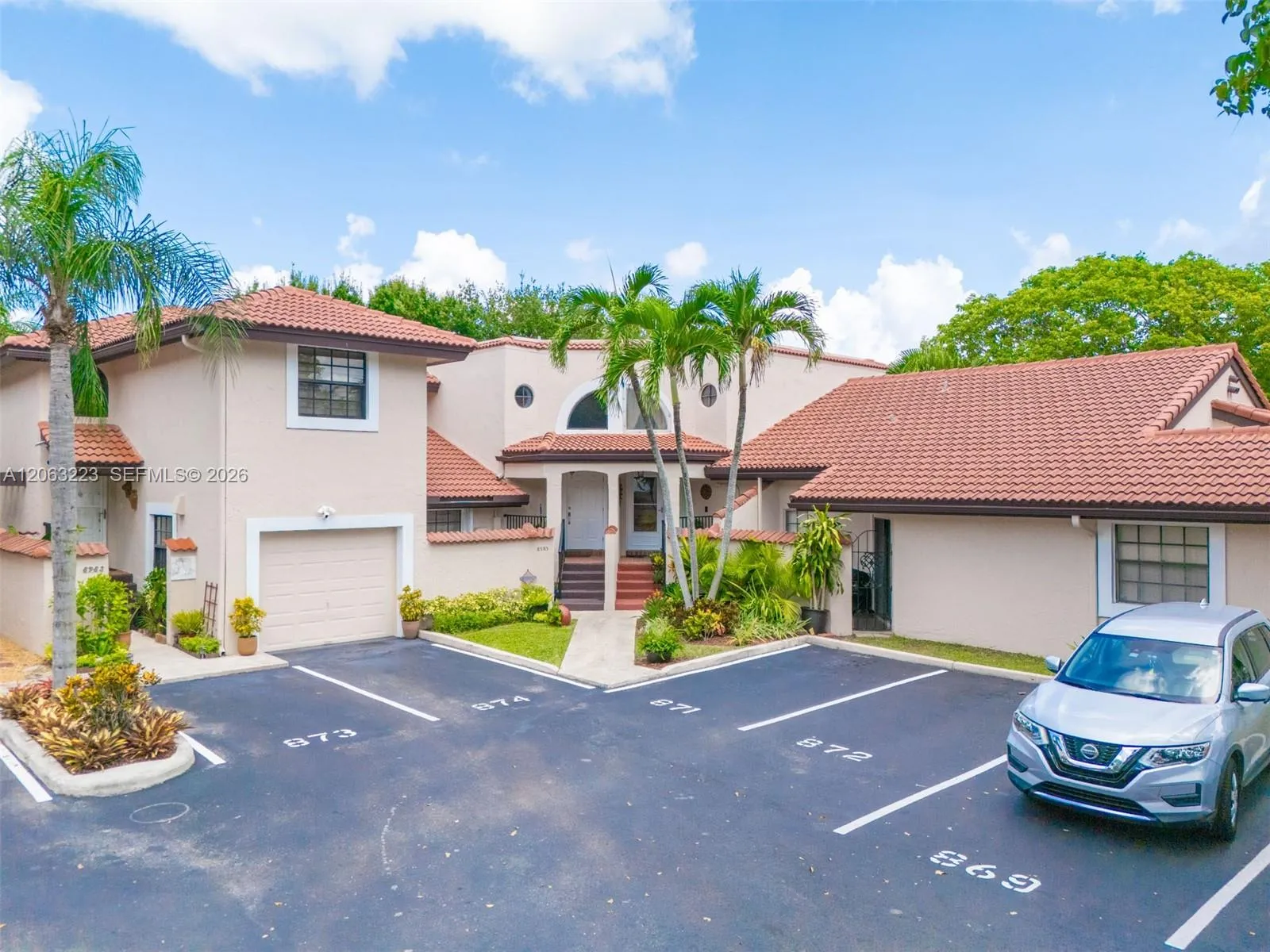 Foto de propiedad en 8987 W Sunrise Boulevard, Plantation, FL 33322 Plantation con MLS# 