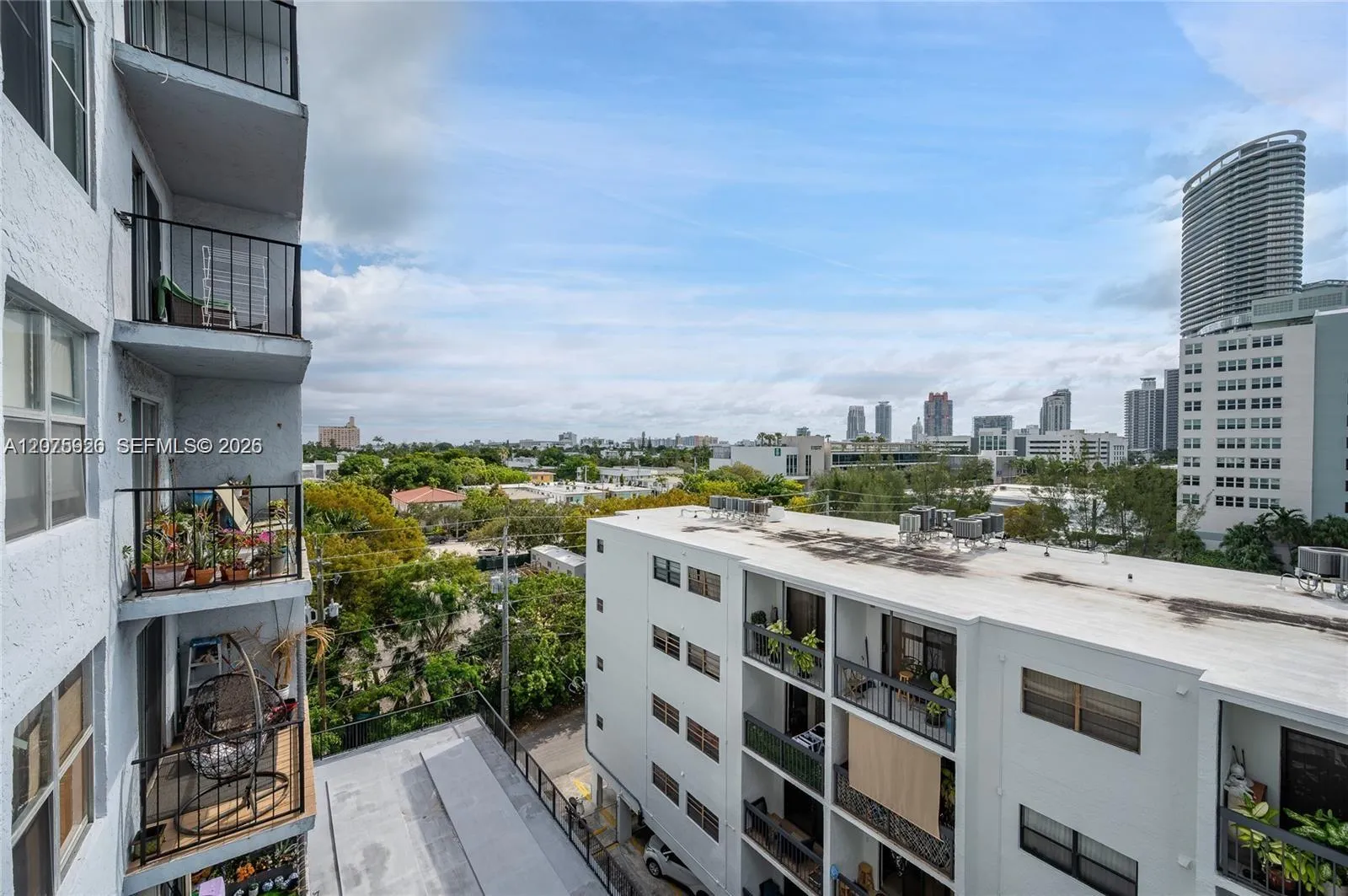 Foto de propiedad en 899 West Avenue 7E, Miami Beach, FL 33139 Miami Beach con MLS# 