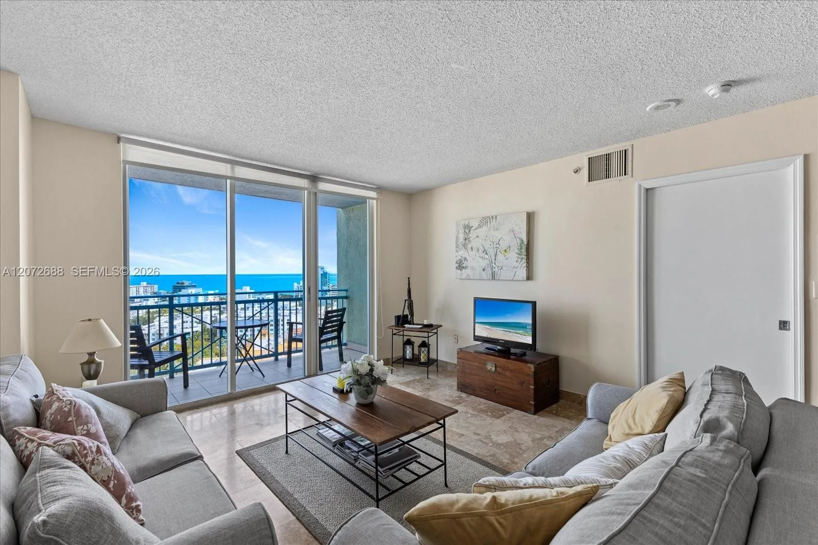 Foto de propiedad en 90 Alton Road 2005, Miami Beach, FL 33139 Miami Beach con MLS#