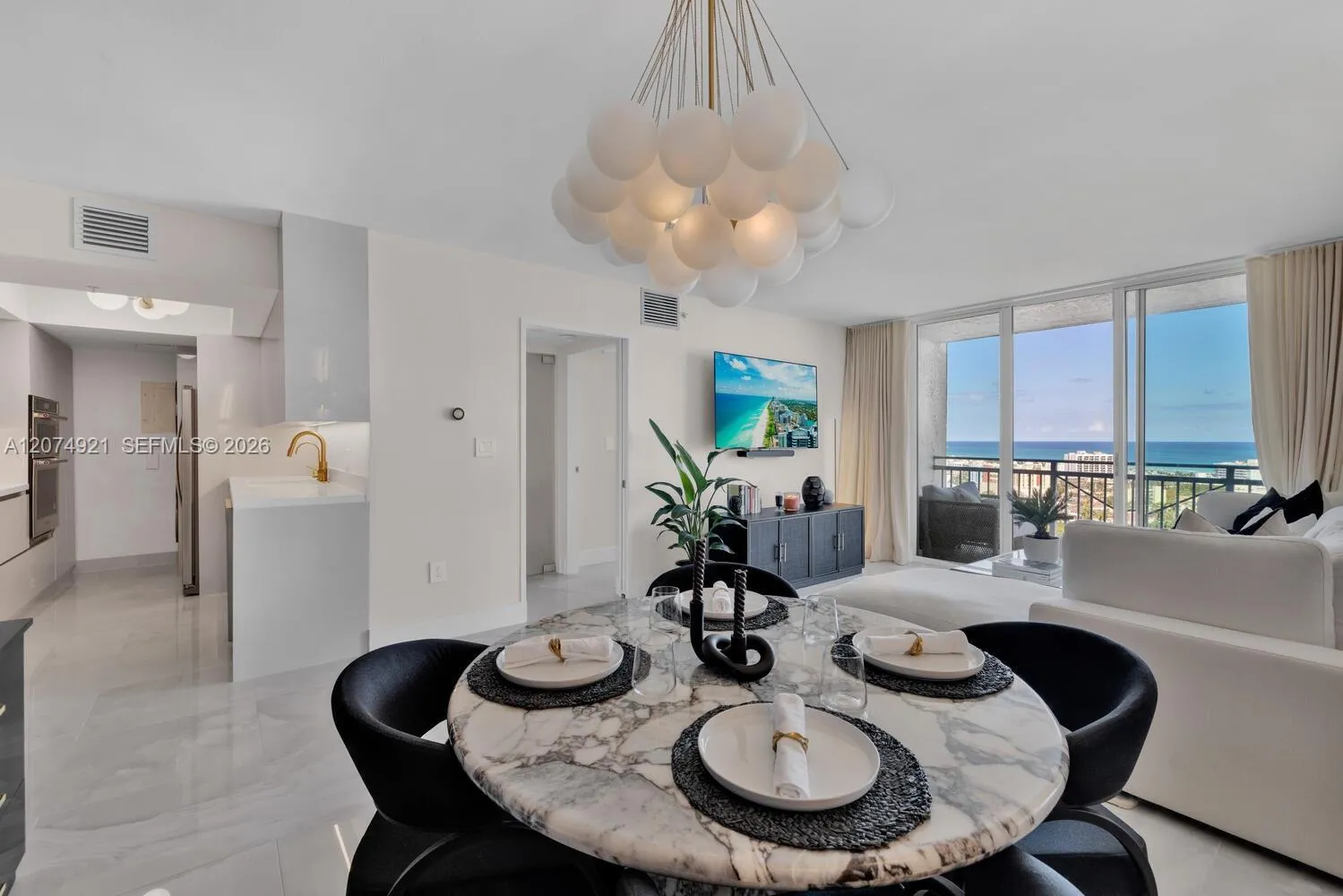 Foto de propiedad en 90 Alton Road 2207, Miami Beach, FL 33139 Miami Beach con MLS# 