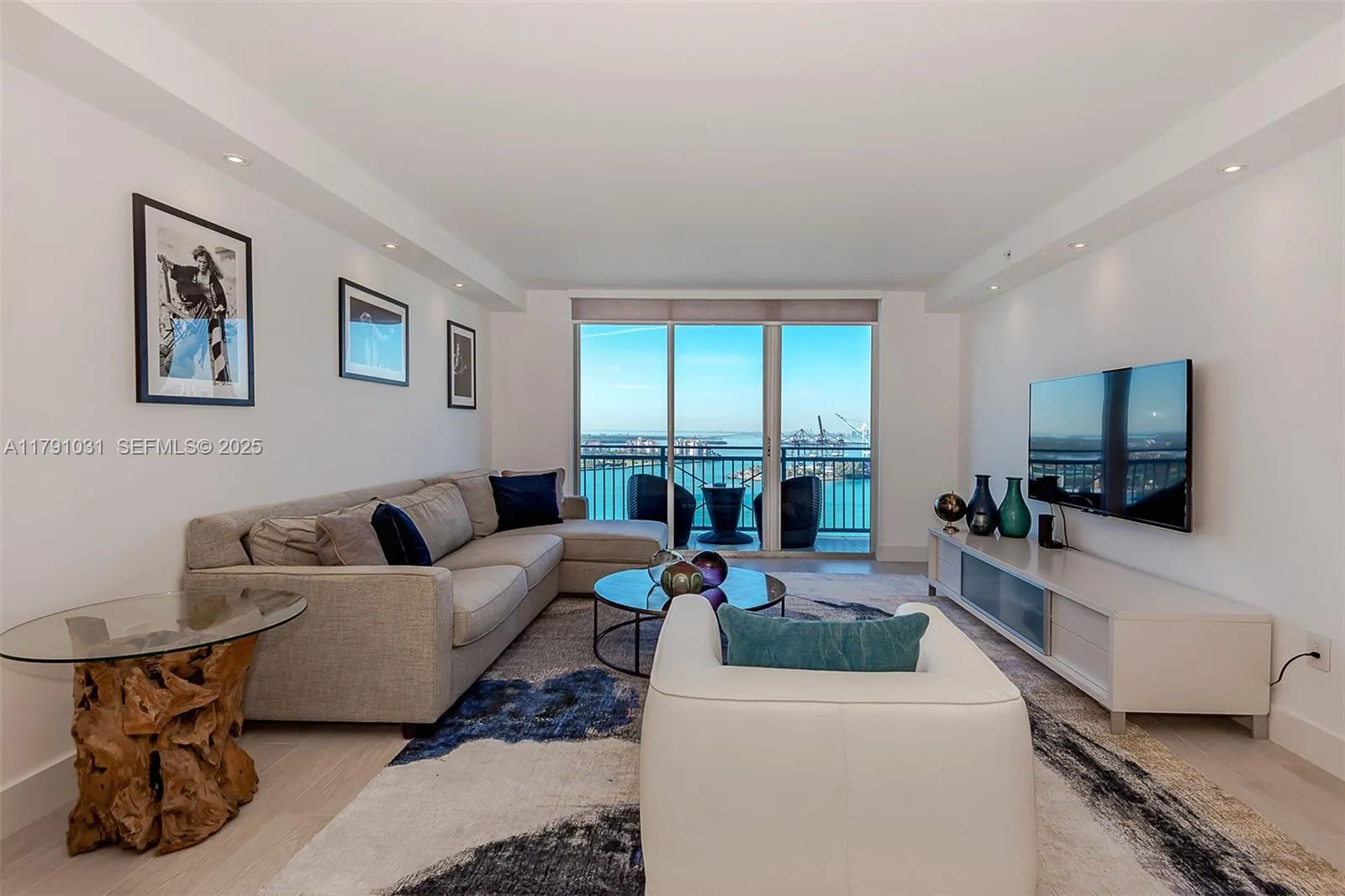 Foto de propiedad en 90 Alton Road 2410, Miami Beach, FL 33139 Miami Beach con MLS#