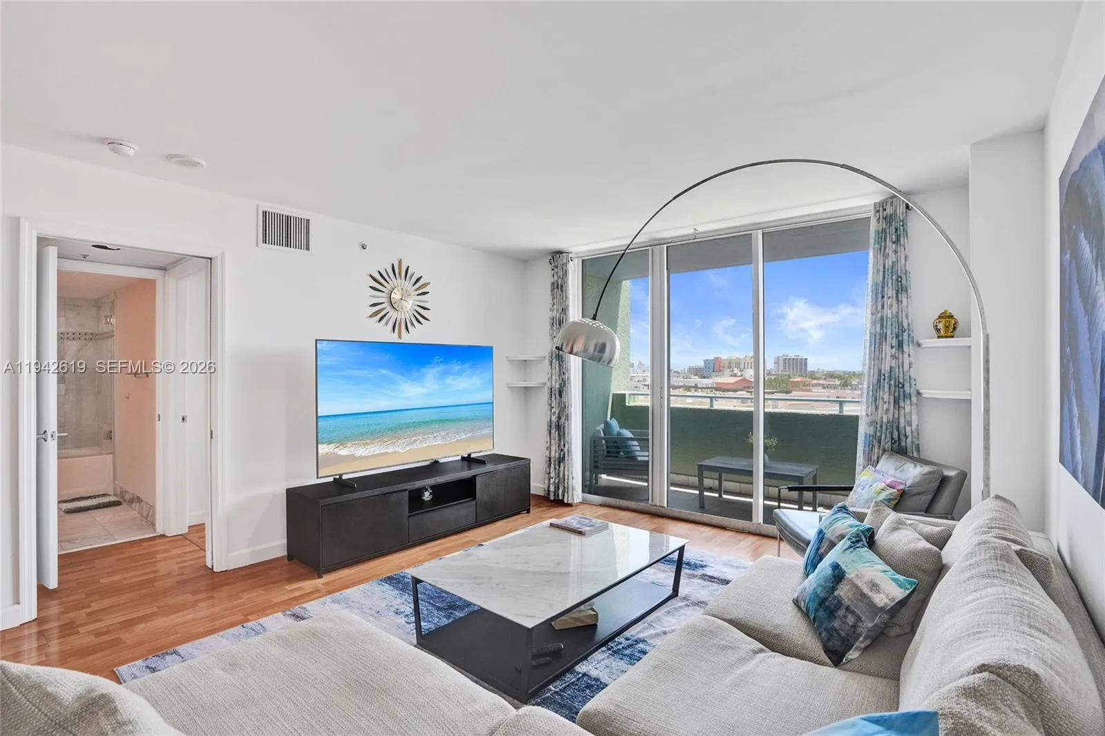 Foto de propiedad en 90 Alton Road 807, Miami Beach, FL 33139 Miami Beach con MLS#