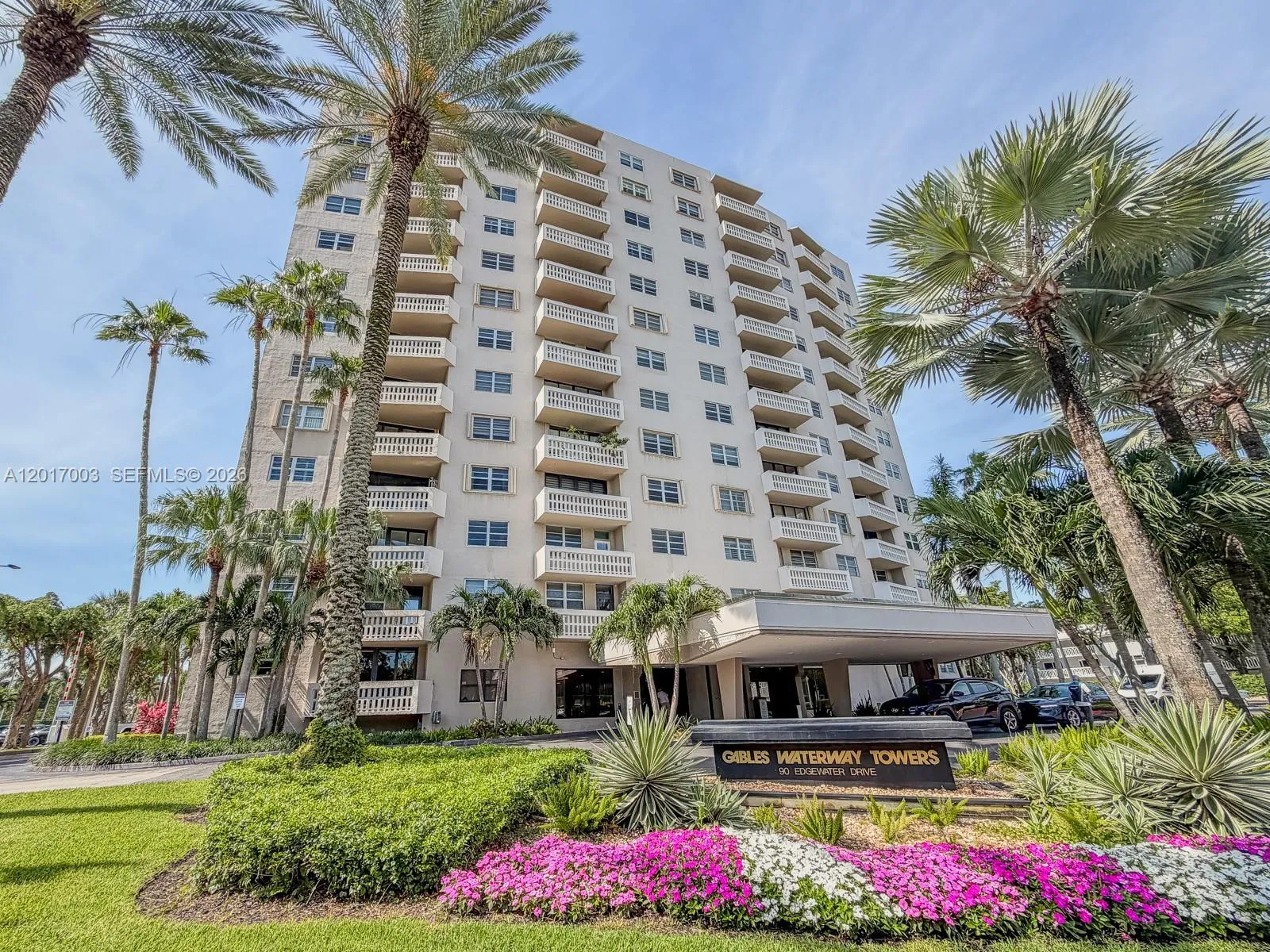 Foto de propiedad en 90 Edgewater Drive 114, Coral Gables, FL 33133 Coral Gables con MLS# 