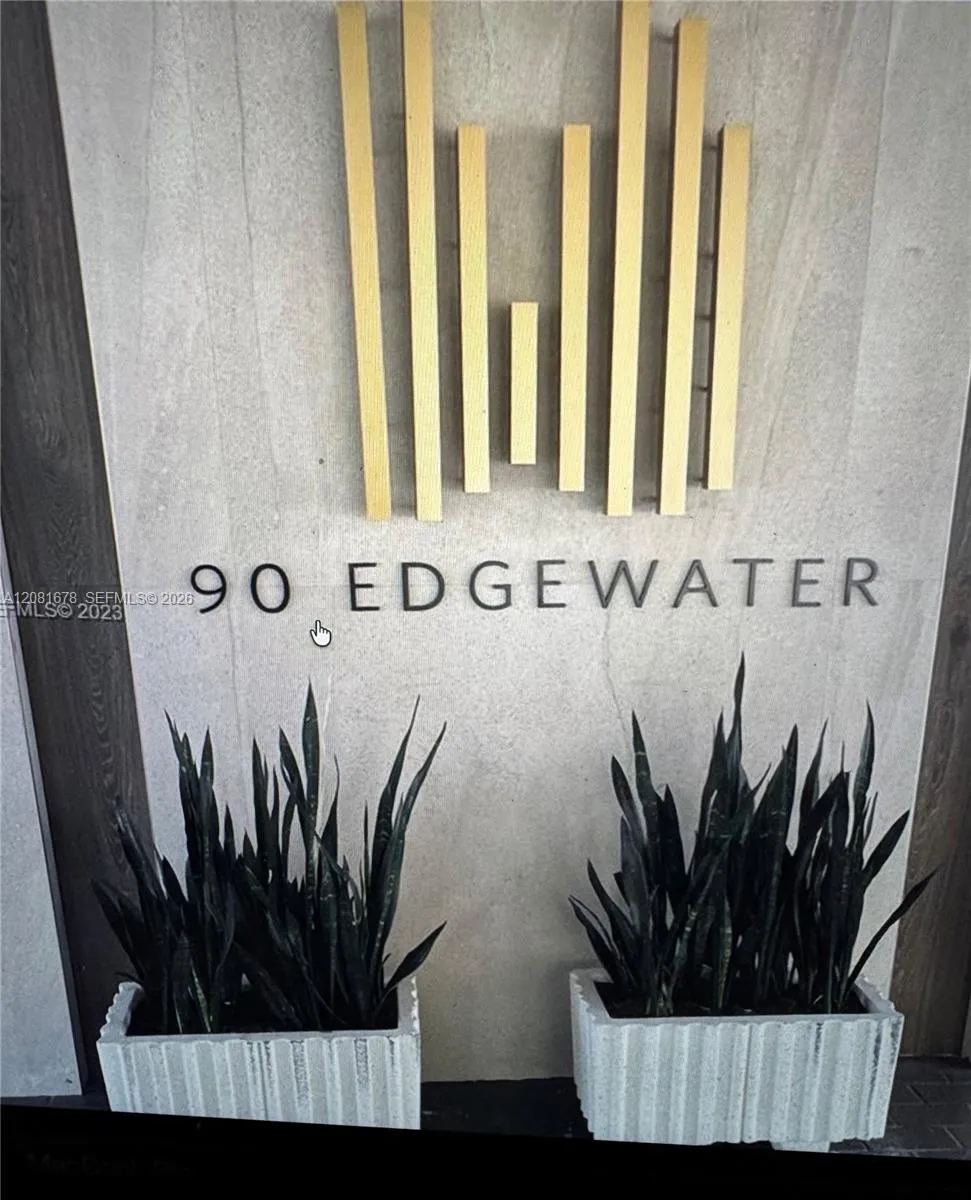 Foto de propiedad en 90 Edgewater Drive 121, Coral Gables, FL 33133 Coral Gables con MLS# 
