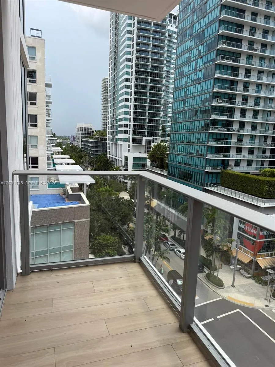 En Venta 90 NE 32nd Street 812, Miami, FL 33127, Miami, FL 33127