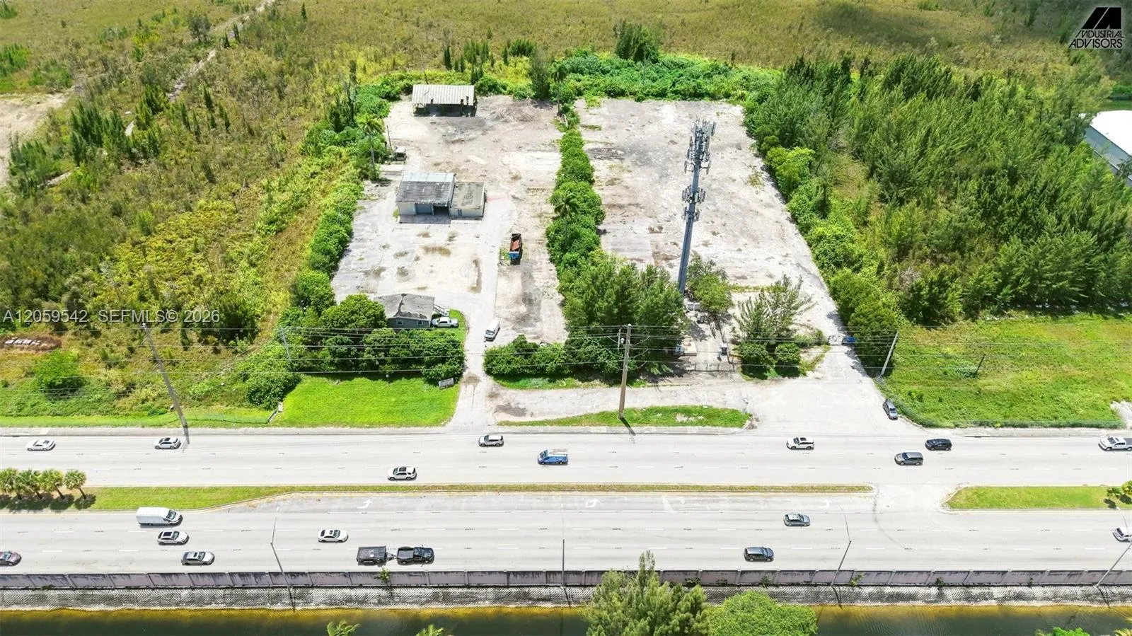 Foto de propiedad en 90 NW 137th Avenue, Miami, FL 33182 Miami con MLS# 