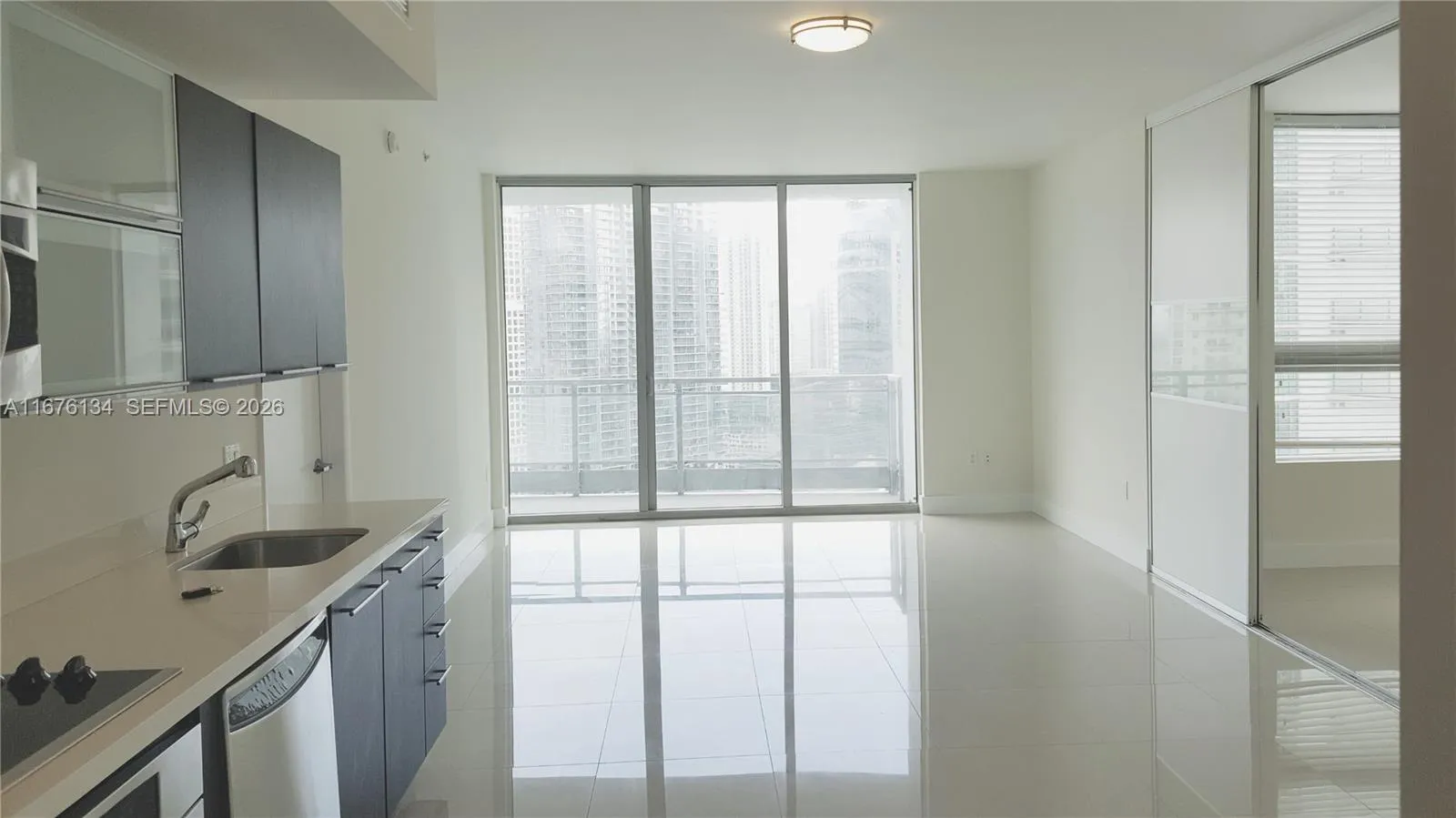 Foto de propiedad en 90 SW 3 Street 3210, Miami, FL 33130 Miami con MLS# 
