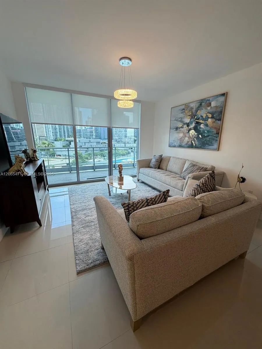 Foto de propiedad en 90 SW 3rd Street 1416, Miami, FL 33130 Miami con MLS# 