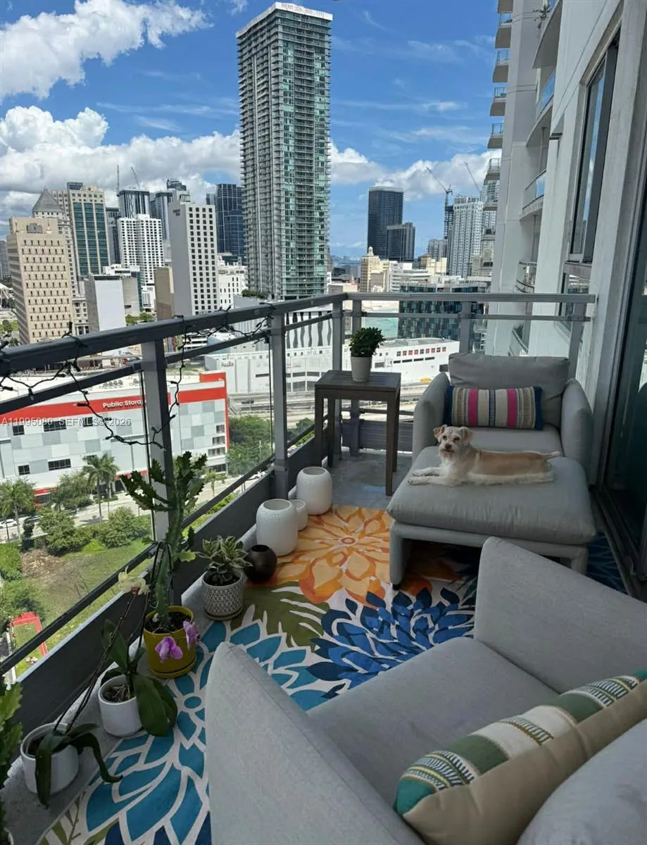 Alquilada 90 SW 3rd Street 2112, Miami, FL 33130, Miami, FL 33130