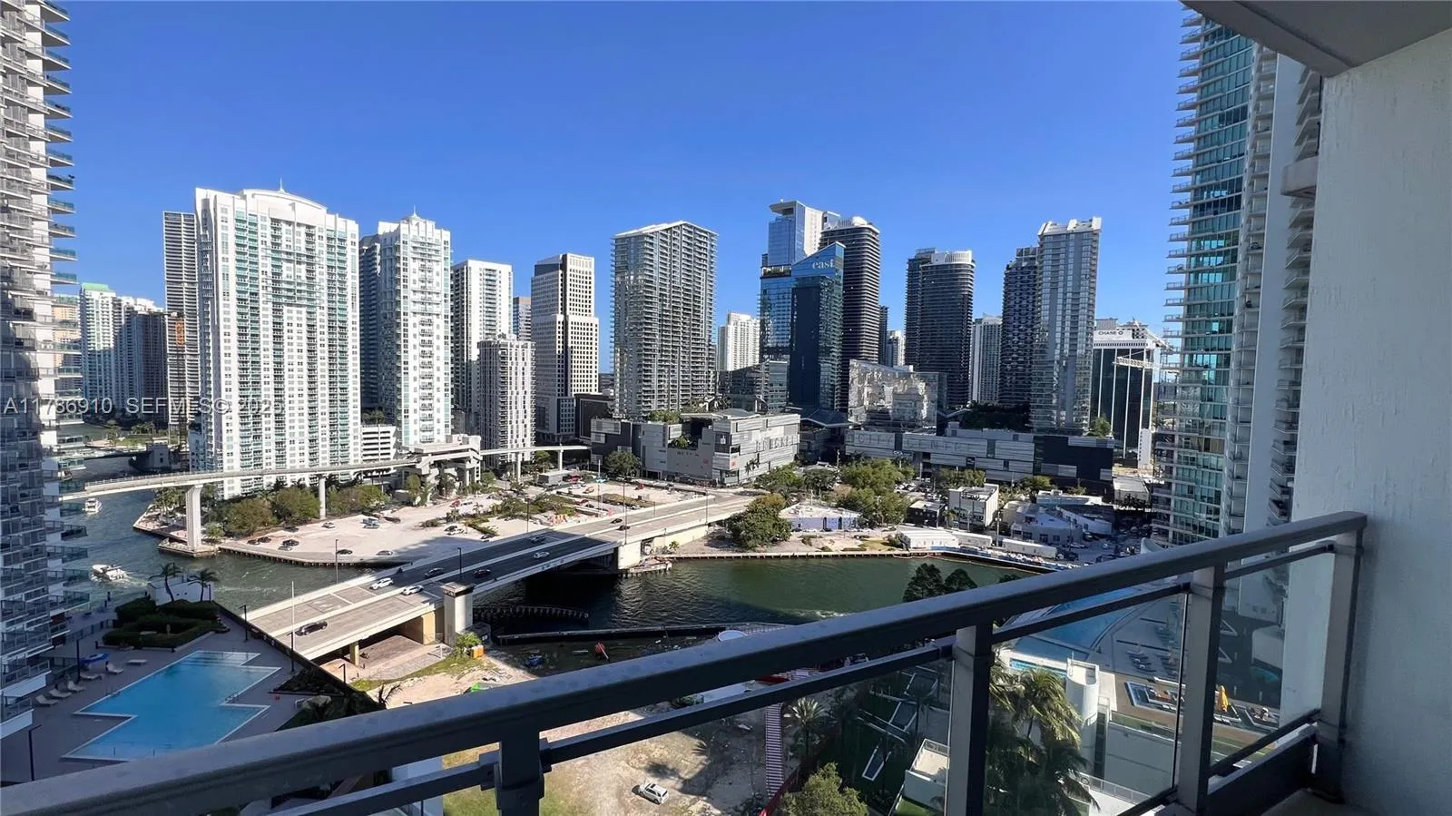 Foto de propiedad en 90 SW 3rd Street 2204, Miami, FL 33130 Miami con MLS# 