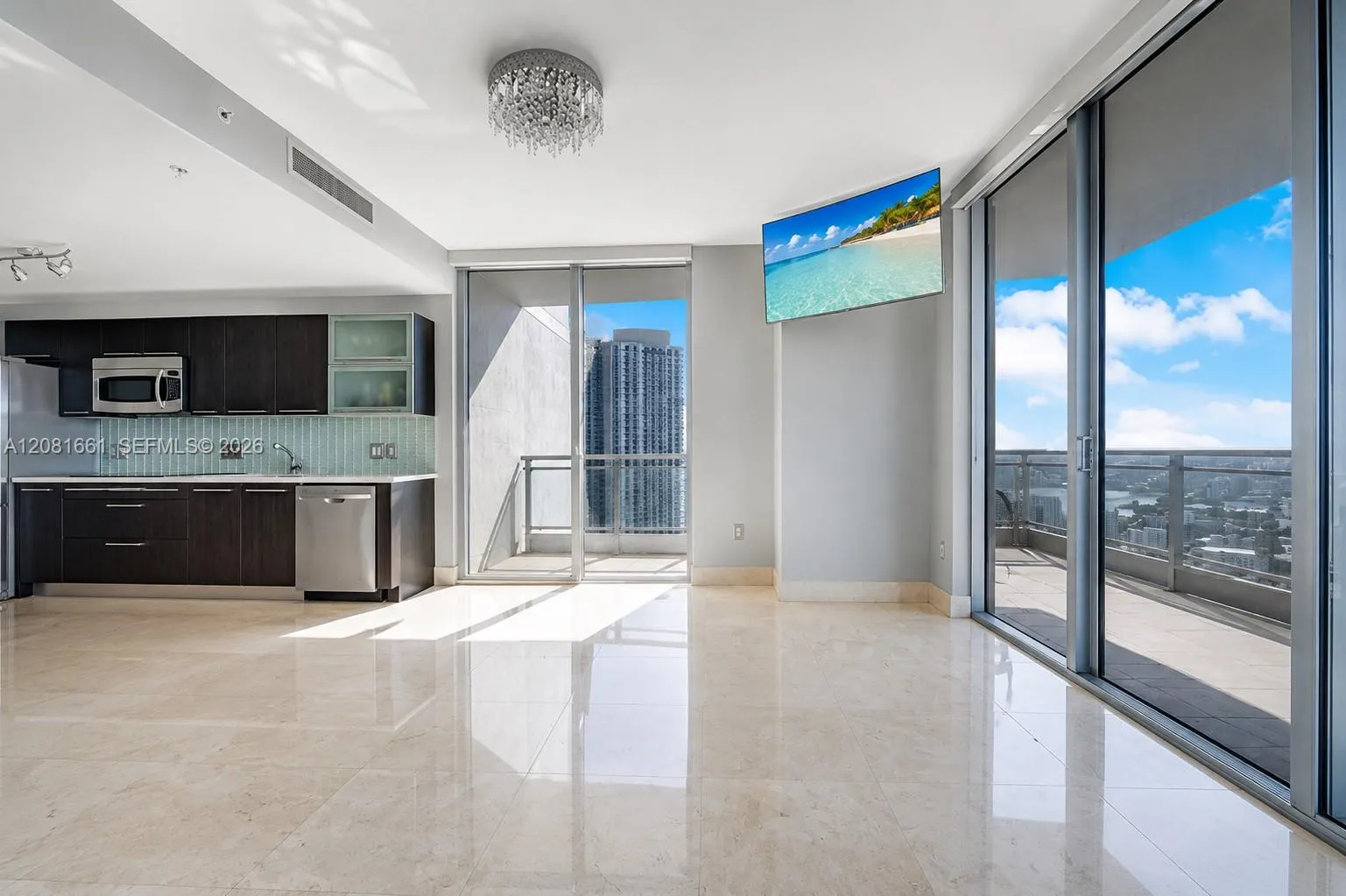 Foto de propiedad en 90 SW 3rd Street 3110, Miami, FL 33130 Miami con MLS# 