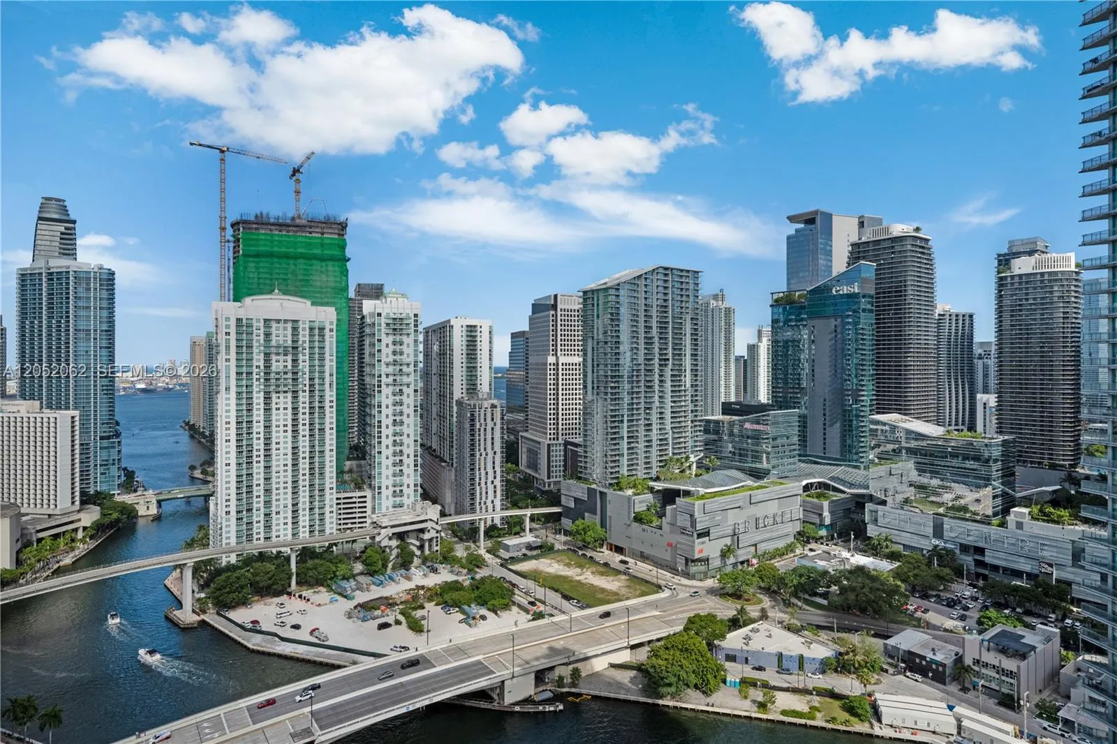 Foto de propiedad en 90 SW 3rd Street 3511, Miami, FL 33130 Miami con MLS# 