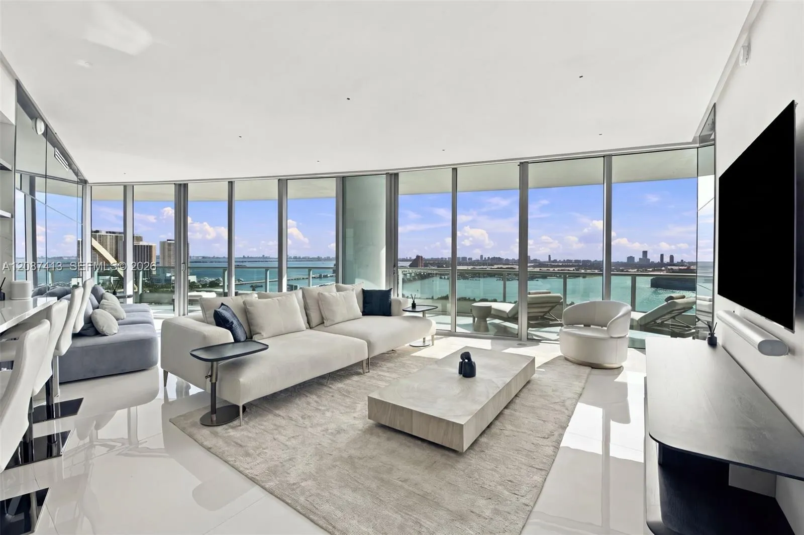 En Venta 900 Biscayne Boulevard 2406, Miami, FL 33132, Miami, FL 33132