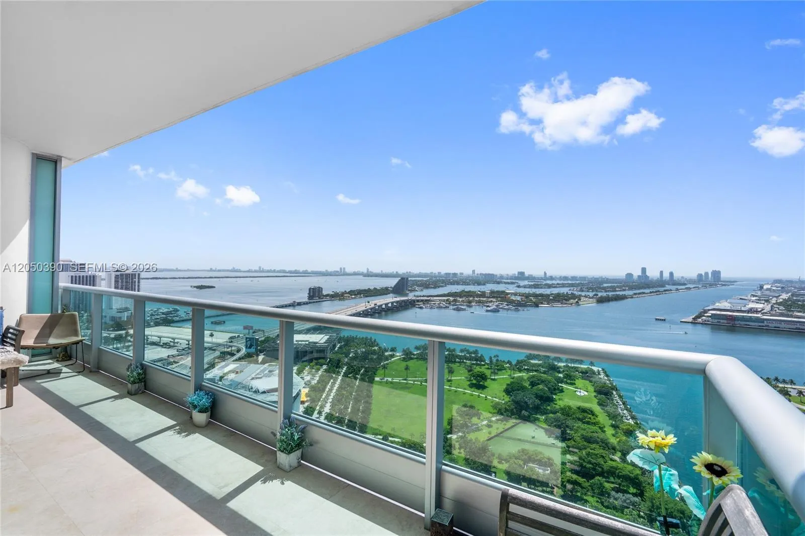 Foto de propiedad en 900 Biscayne Boulevard 3704, Miami, FL 33132 Miami con MLS#