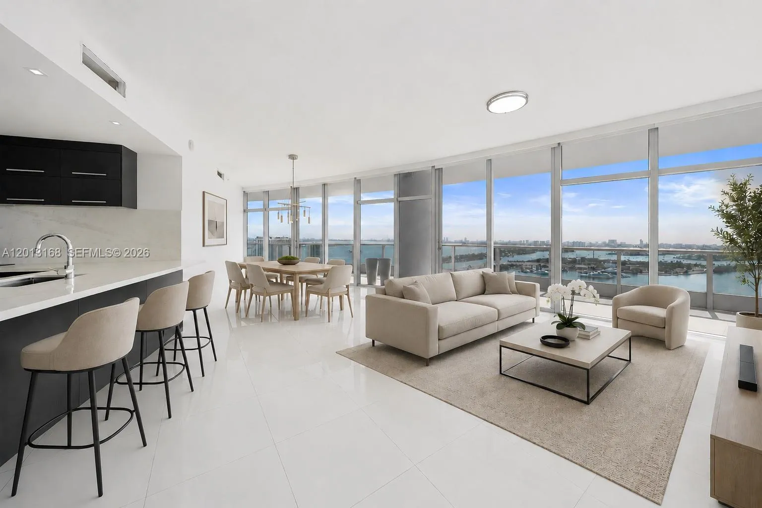 Foto de propiedad en 900 Biscayne Boulevard 4006, Miami, FL 33132 Miami con MLS# 