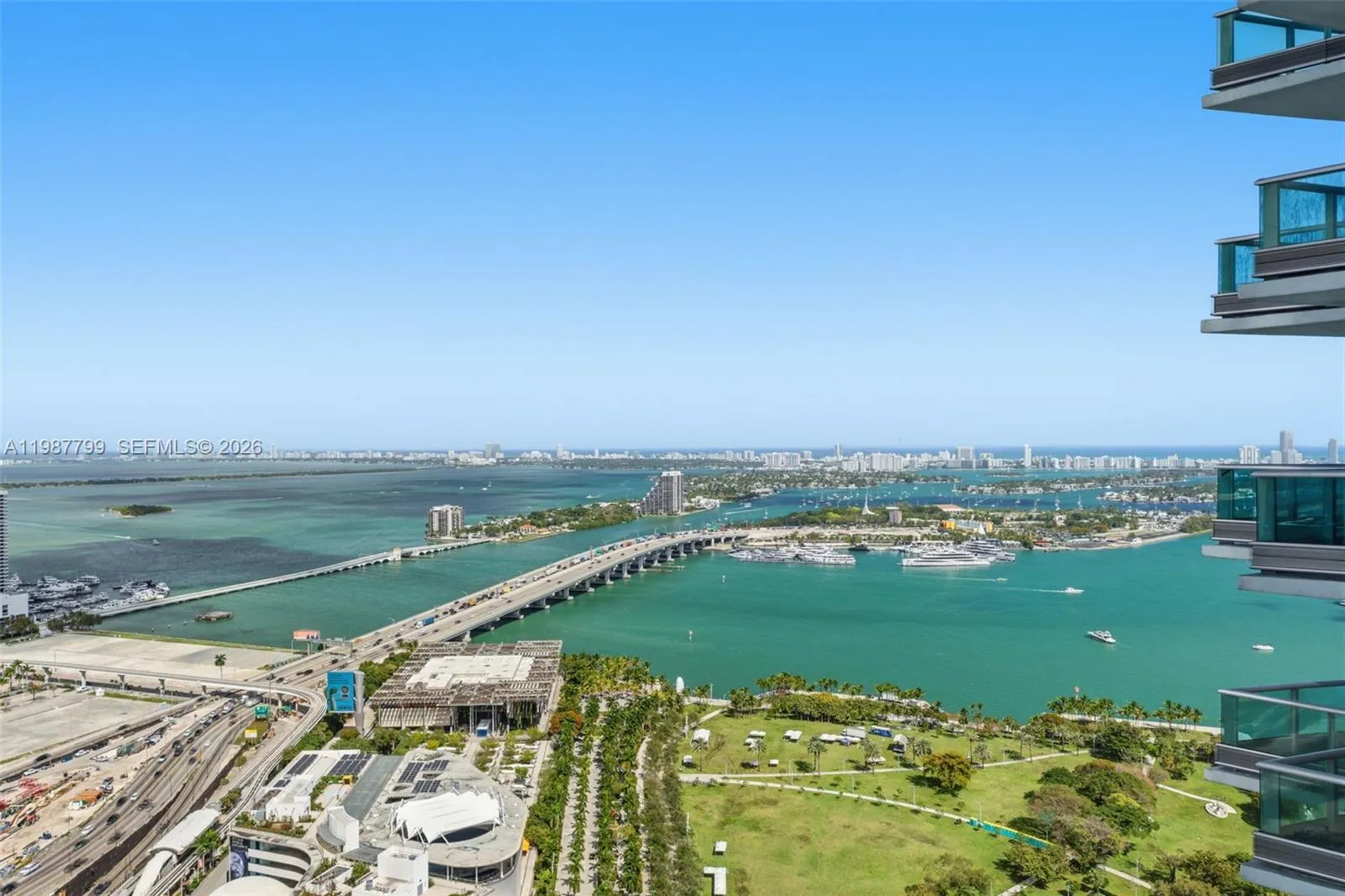 Foto de propiedad en 900 Biscayne Boulevard 4308, Miami, FL 33132 Miami con MLS#