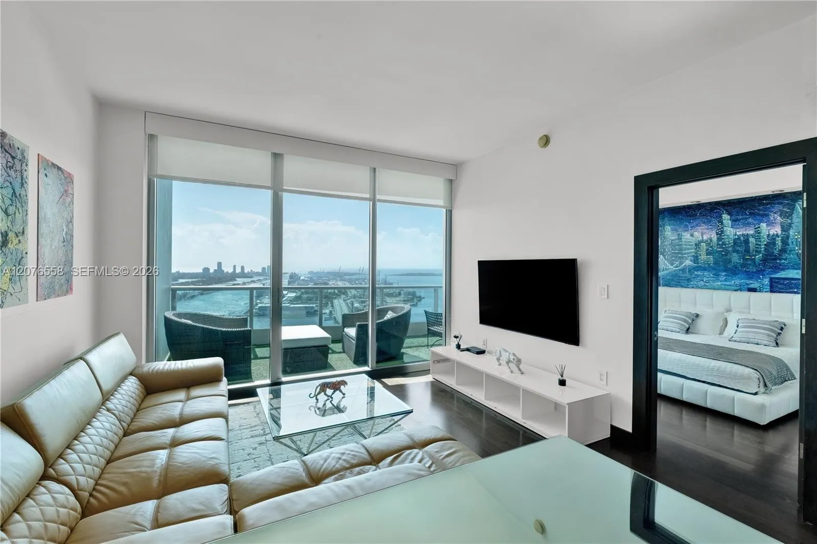 Foto de propiedad en 900 Biscayne Boulevard 4403, Miami, FL 33132 Miami con MLS#