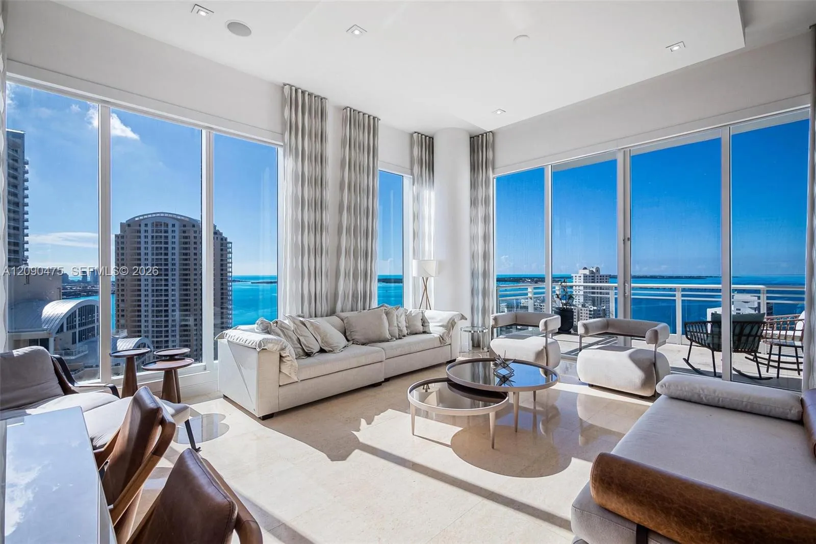 En Venta 900 Brickell Key Boulevard 2504, Miami, FL 33131, Miami, FL 33131