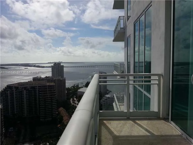 Foto de propiedad en 900 Brickell Key Boulevard 2803, Miami, FL 33131 Miami con MLS# 
