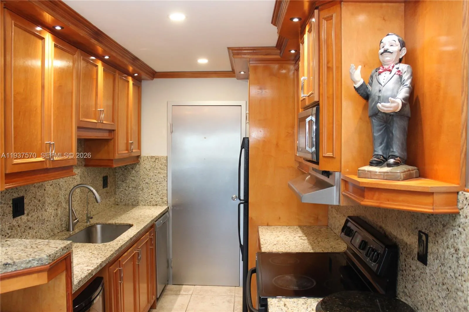Vendido 900 NE 18th Avenue 801, Fort Lauderdale, FL 33304, Fort Lauderdale, FL 33304
