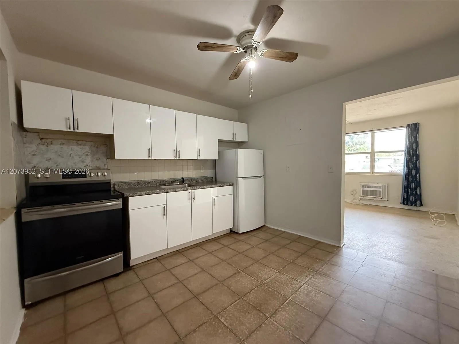 Foto de propiedad en 900 SW 5th Street 2, Hallandale Beach, FL 33009 Hallandale Beach con MLS# 