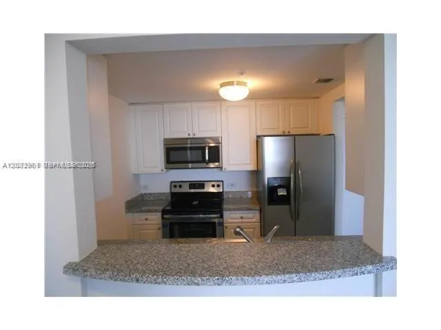 En Renta 900 SW 8th Street 1108, Miami, FL 33130, Miami, FL 33130