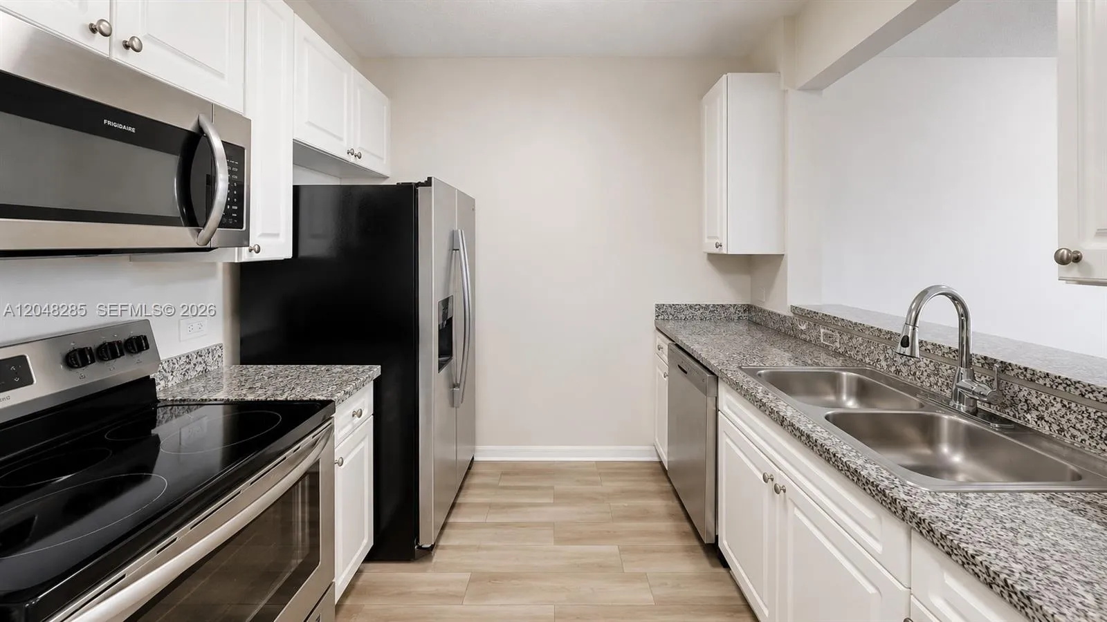 Foto de propiedad en 900 SW 8th Street 1110, Miami, FL 33130 Miami con MLS#