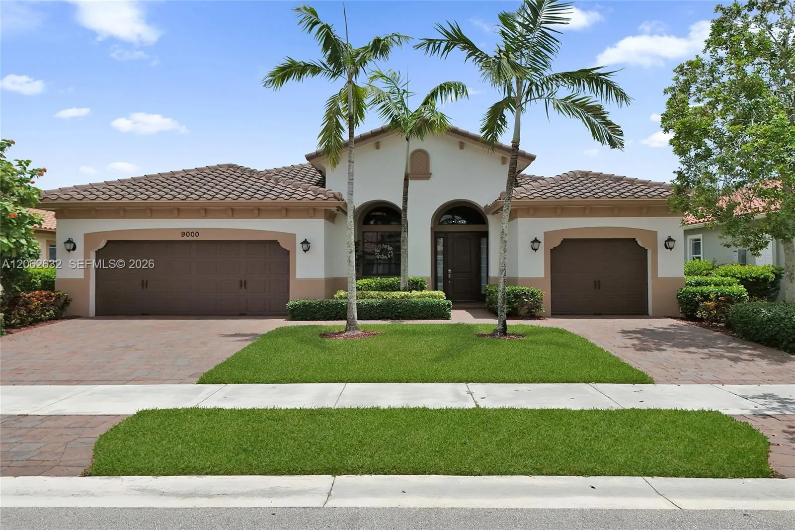 Foto de propiedad en 9000 Lakeview Place, Parkland, FL 33076 Parkland con MLS# 